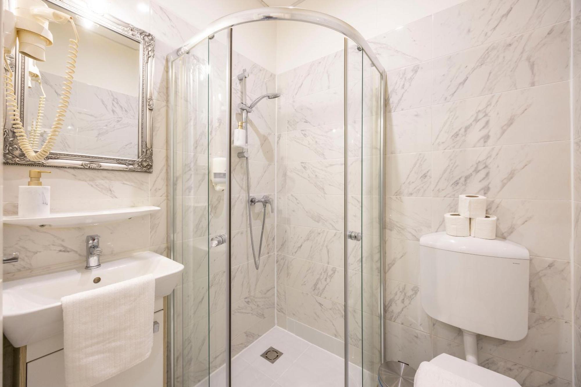 Exclusive Private Residence In The Center Of Bp W 4Bedrms, 4 Bathrms Budapest Extérieur photo